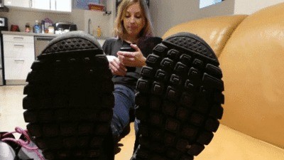 Ashley Sparxx – Pov Foot Rubdown For Tiny Size 5 Rancid Feet